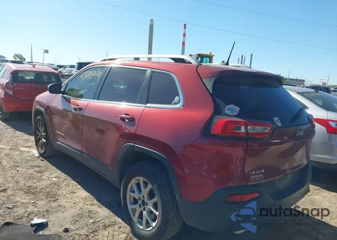 2017 Jeep Cherokee Latitude 4X4 z USA, uszkodzony, nr VIN 1C4PJMCS4HW587957